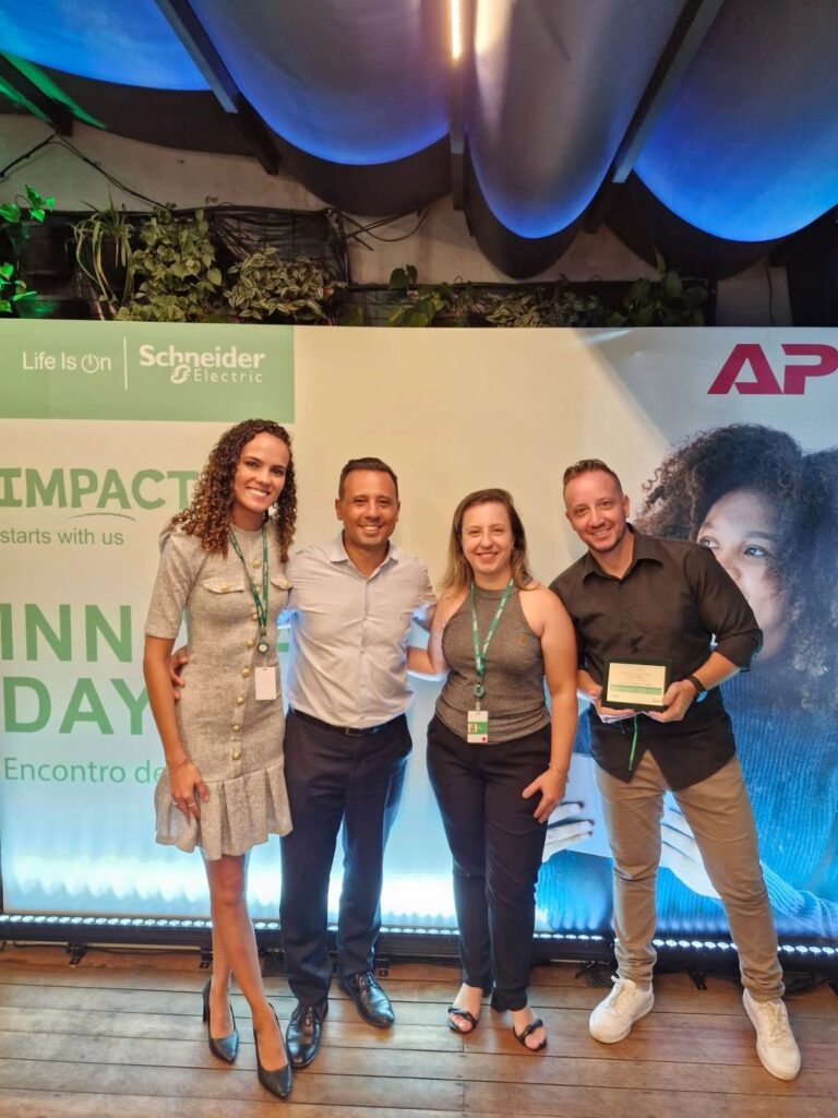 A Schneider Electric promoveu recentemente o evento "INNOVATION DAY Encontro de Canais IT 2024" em São Paulo.